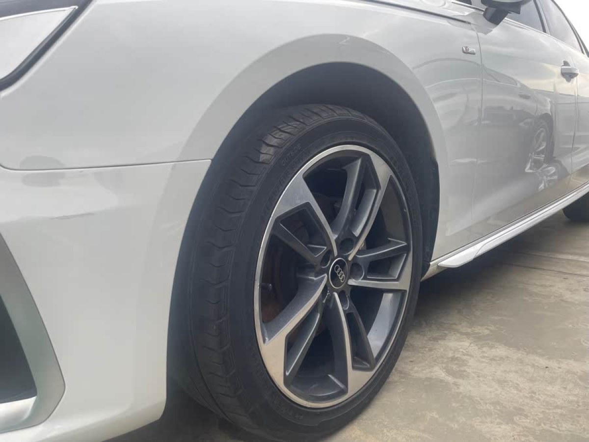奧迪 奧迪A4L  2022款 40 TFSI 豪華動感型圖片