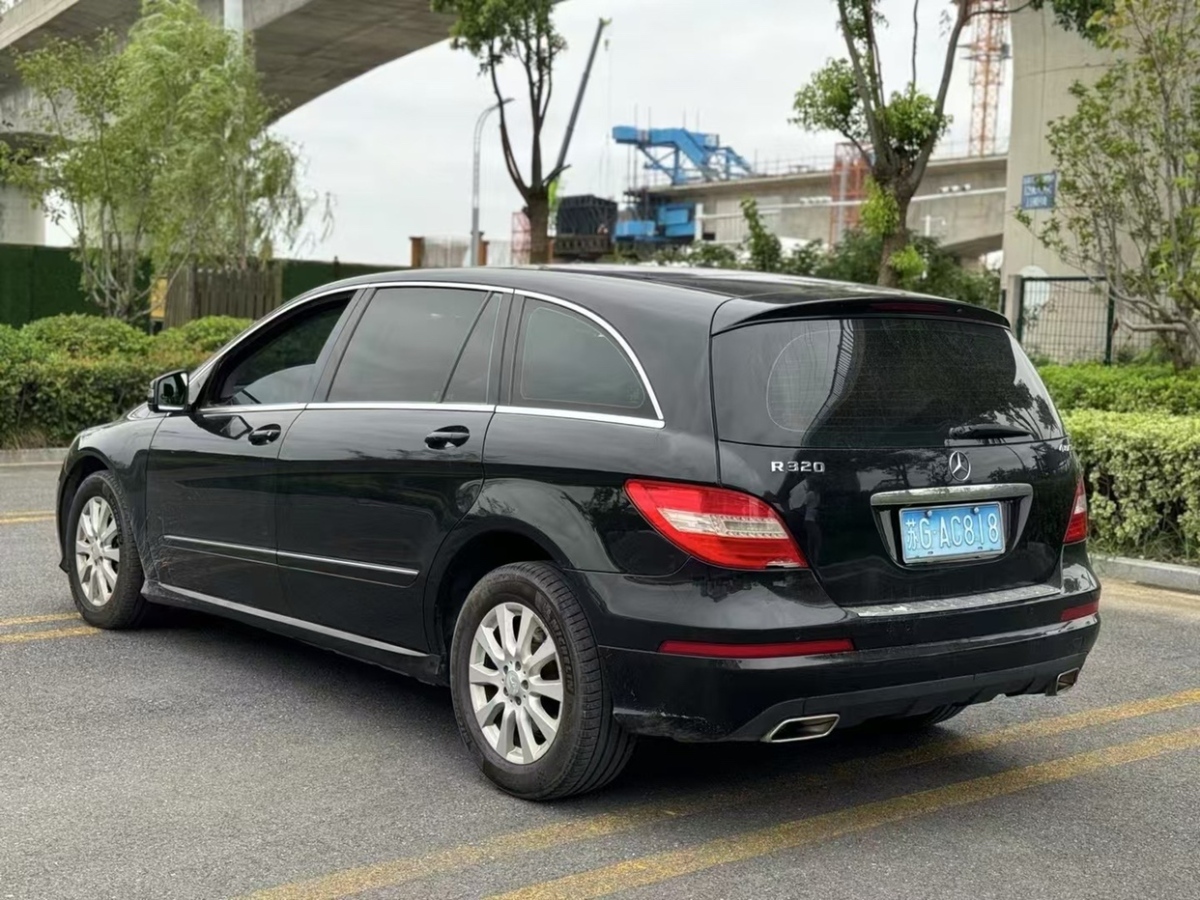 奔驰 奔驰R级  2014款 R 320 4MATIC 商务型图片