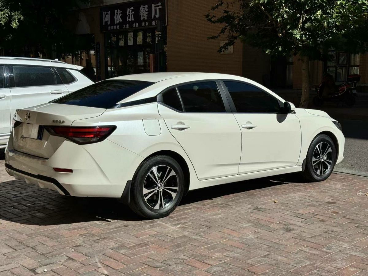 日產(chǎn) 軒逸  2021款 1.6L XL CVT暗夜版圖片