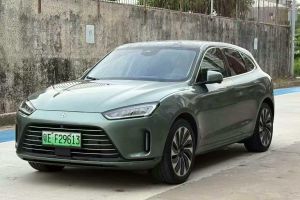 領(lǐng)克05 領(lǐng)克 2.0TD 兩驅(qū)耀Halo 撞色輪轂版