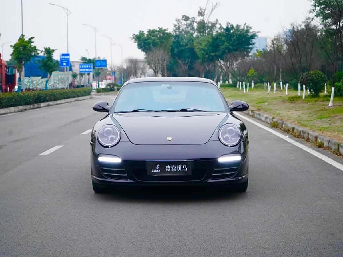 2011年7月保時(shí)捷 911  2010款 Carrera 4 3.6L