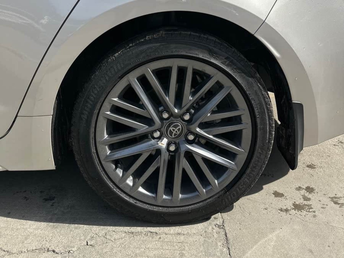 豐田 凌尚  2023款 改款 2.0L 領(lǐng)先版圖片