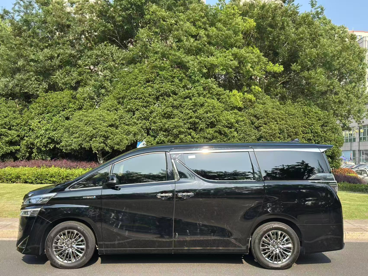 豐田 威爾法  2021款 皇冠 雙擎 2.5L HV尊貴版圖片