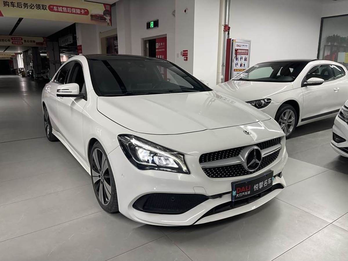 奔馳 奔馳CLA級(jí)  2018款 CLA 200 時(shí)尚型圖片