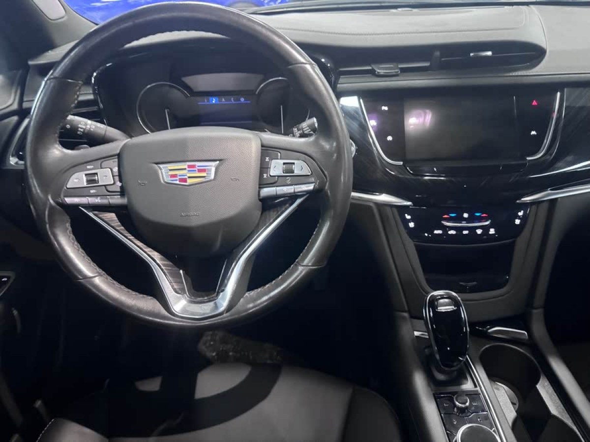 凱迪拉克 XT6  2022款 2.0T 六座四驅(qū)豪華型圖片