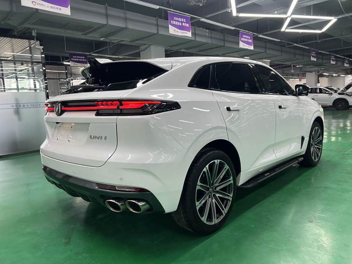 長(zhǎng)安 長(zhǎng)安UNI-K  2021款 2.0T 尊貴型圖片