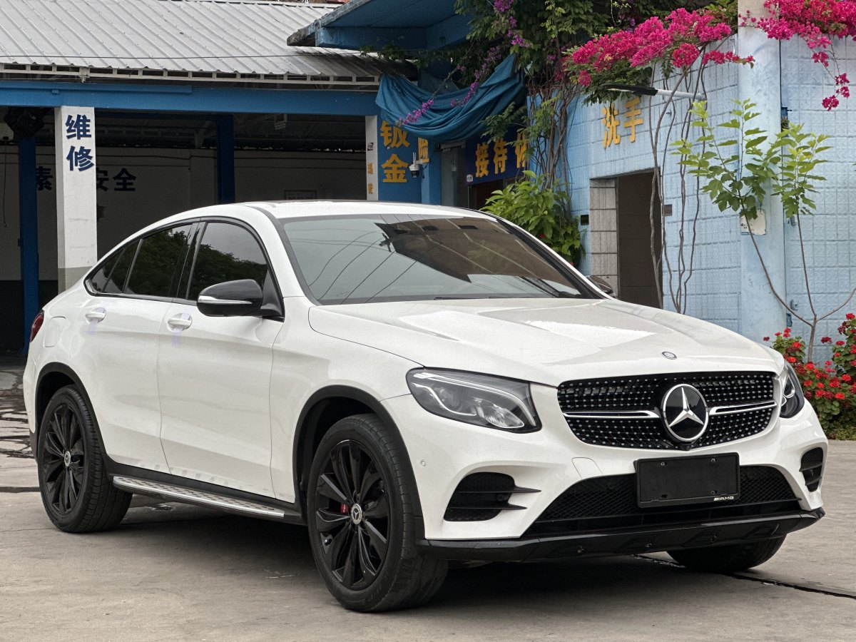 奔馳 奔馳GLC  2023款 改款 GLC 260 4MATIC 轎跑SUV圖片