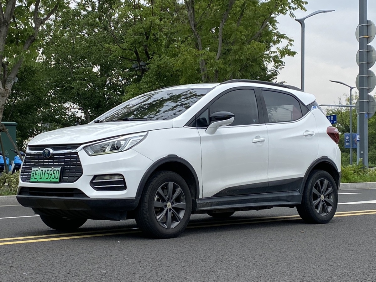 2019年05月比亞迪 元新能源  2018款 EV360 智聯(lián)尚酷型