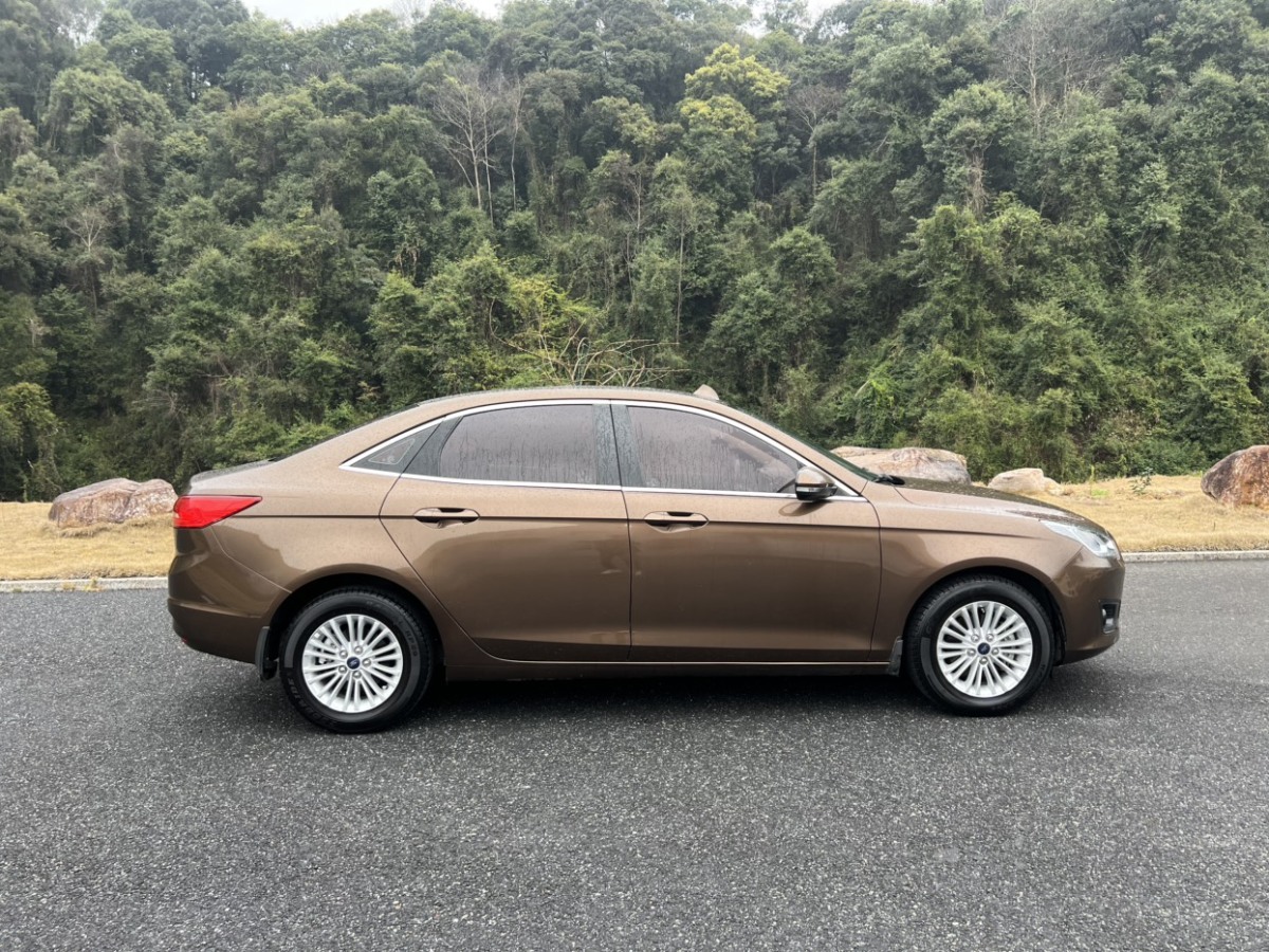 福特 福睿斯  2015款 1.5L 自動舒適型圖片
