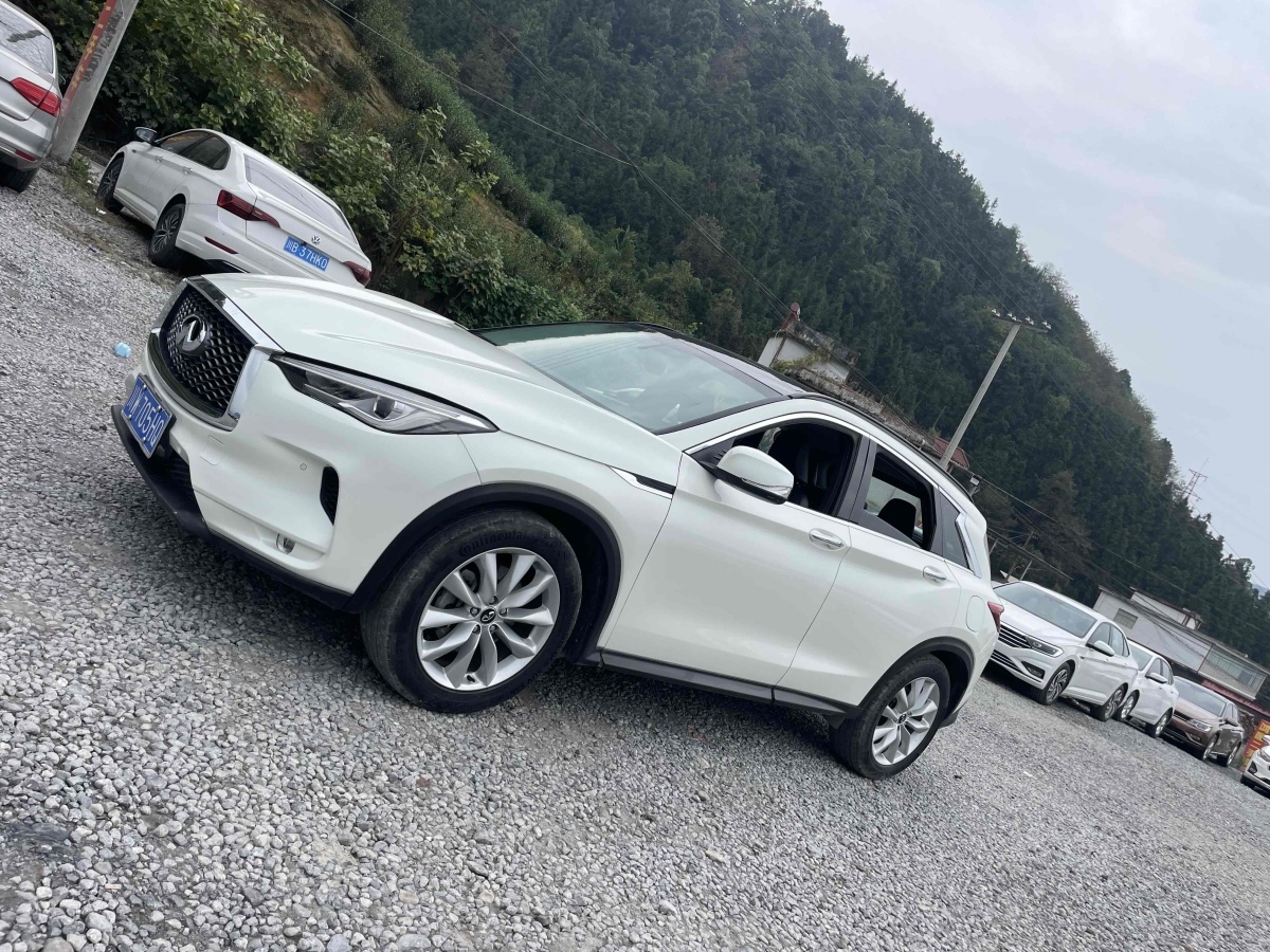 2019年1月英菲尼迪 QX50  2018款 QX50 2.0T CVT兩驅(qū)時尚版