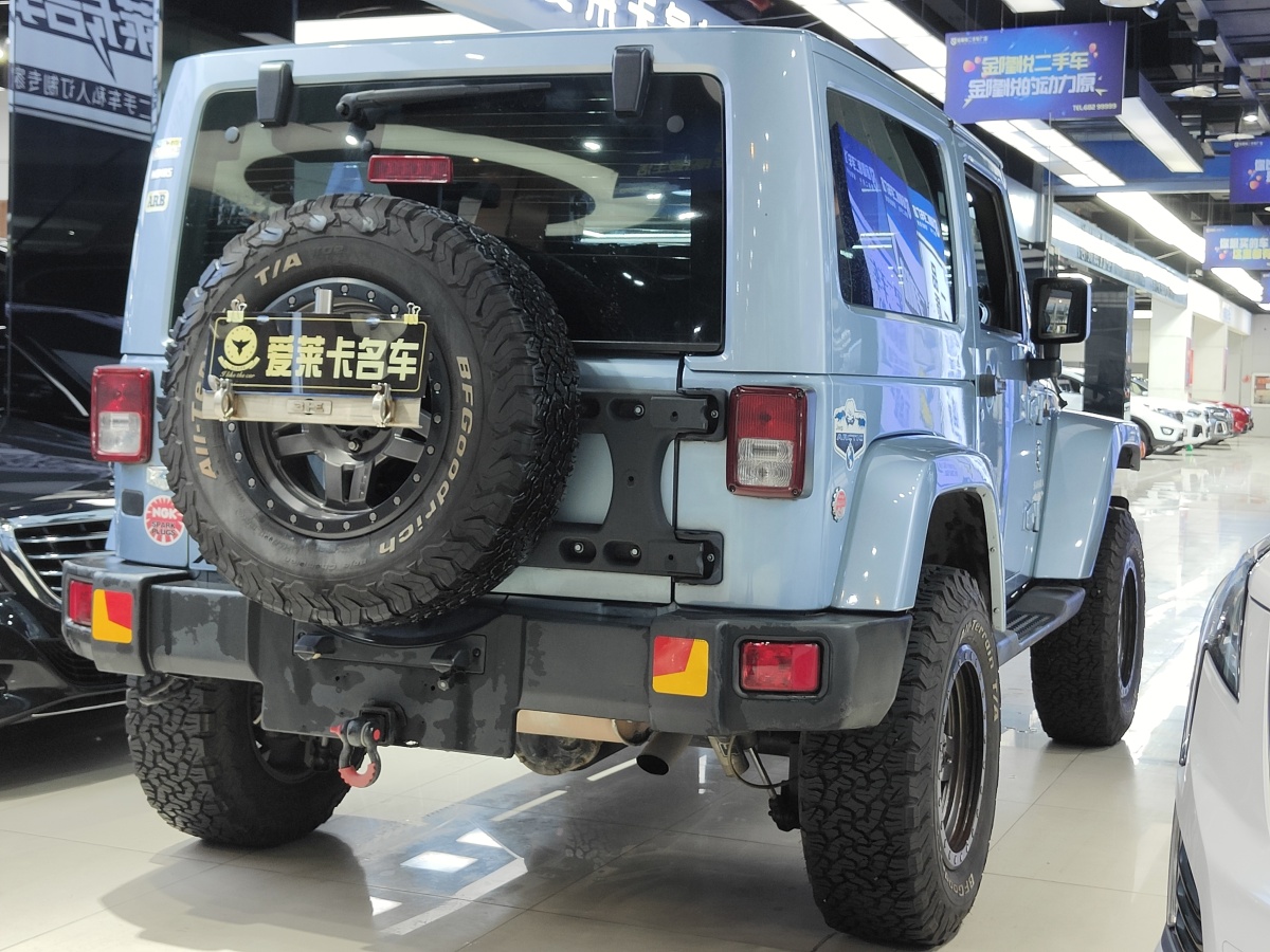 Jeep 牧馬人  2012款 3.6L Sahara 極地版圖片