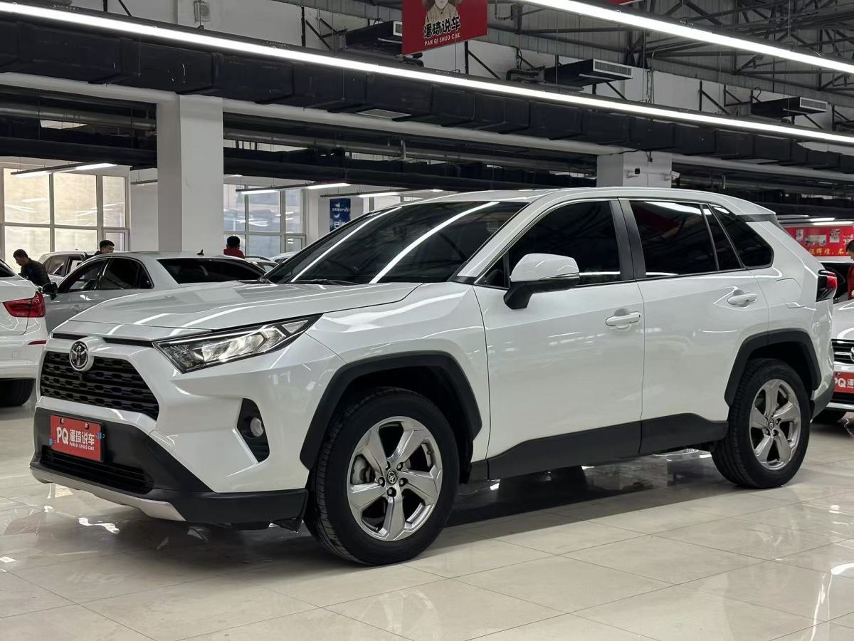 豐田 RAV4  2018款 榮放 2.0L CVT兩驅(qū)風尚版圖片