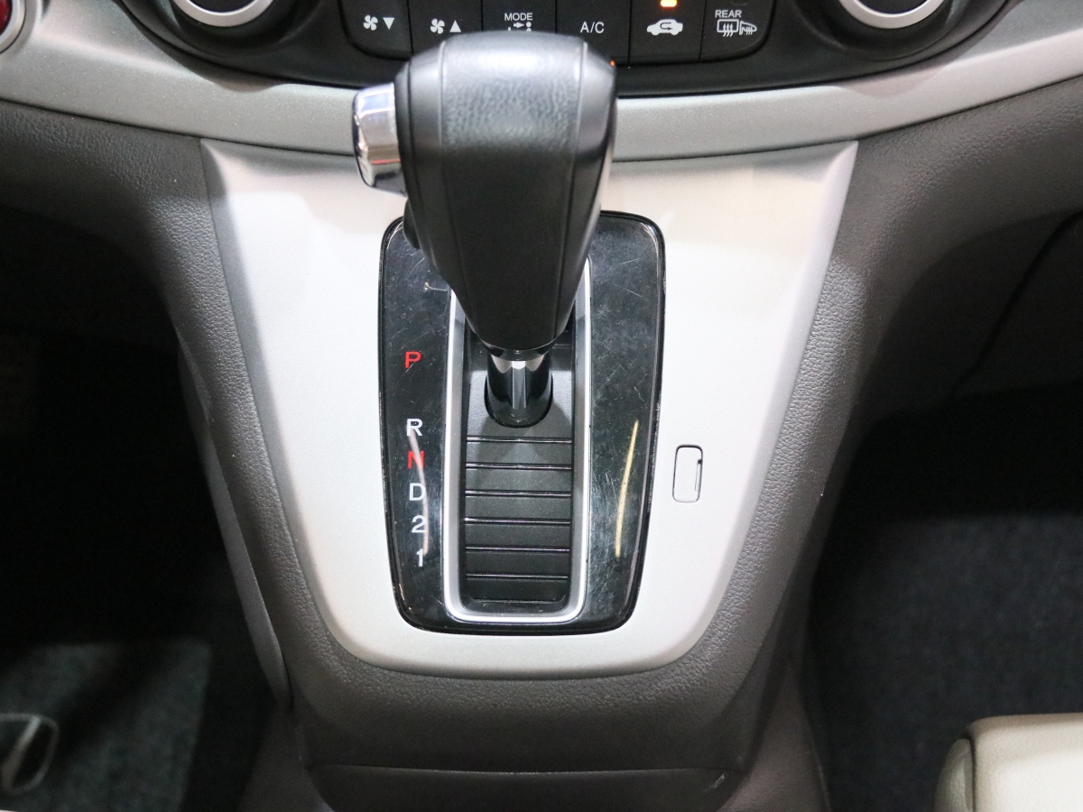 2013年5月本田 CR-V  2013款 2.4L 四驱豪华版