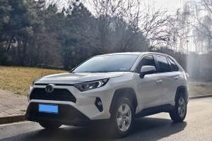 RAV4榮放 豐田 2.0L CVT兩驅(qū)都市版