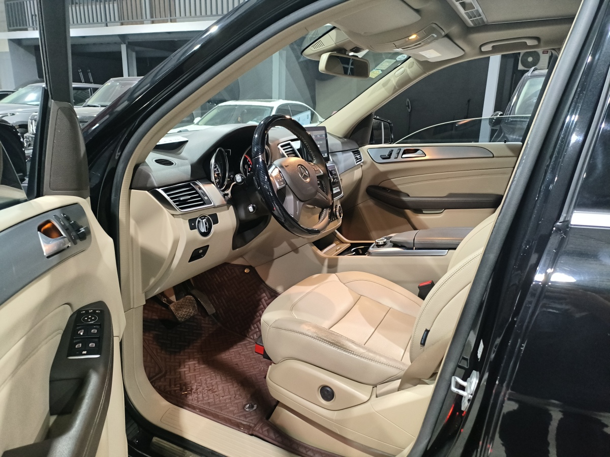 2014年4月奔馳 奔馳M級  2014款 ML 320 4MATIC