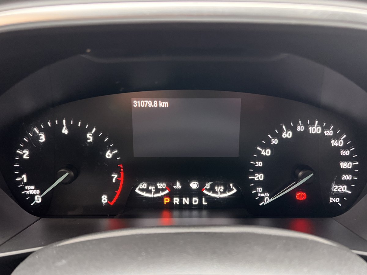 福特 ?？怂? 2020款 三廂 EcoBoost 180 自動(dòng)鋒潮型圖片