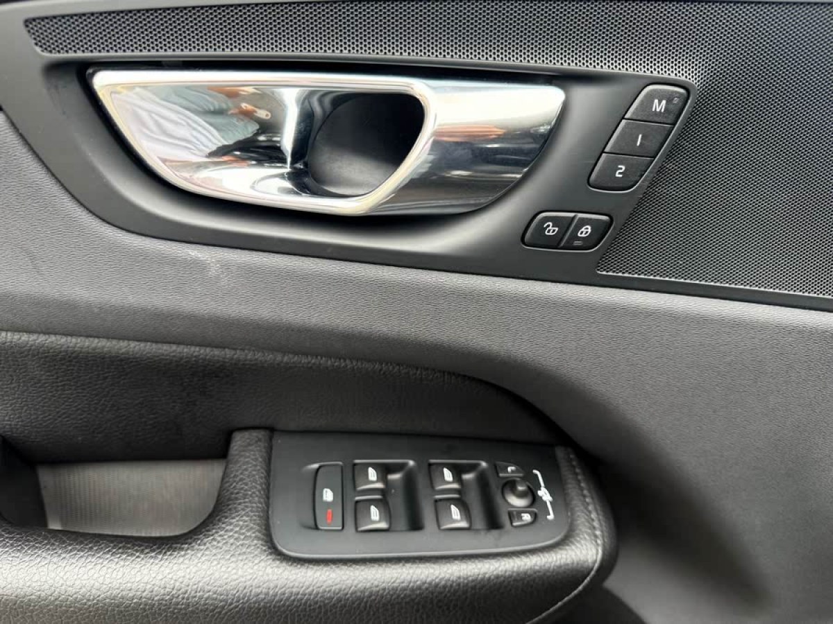 沃爾沃 XC60  2019款  T5 四驅(qū)智遠(yuǎn)版 國VI圖片
