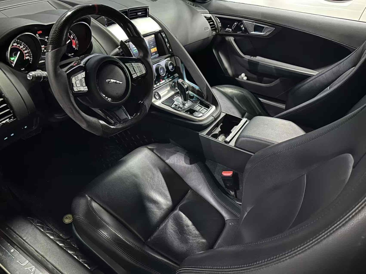 2016年11月捷豹 F-TYPE  2016款 3.0T 硬頂版