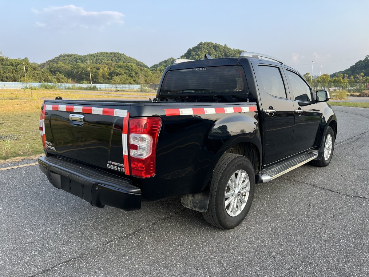 2020年8月五十鈴 D-MAX  2021款 1.9T自動(dòng)四驅(qū)柴油Global悍動(dòng)型RZ4E