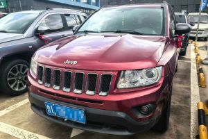 指南者 Jeep 2.0L 兩驅(qū)運(yùn)動(dòng)版