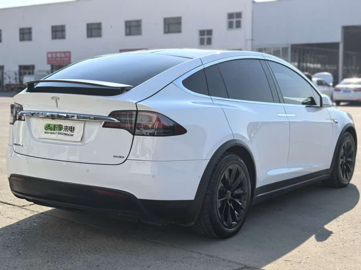 特斯拉 Model X  2016款 Model X 90D圖片