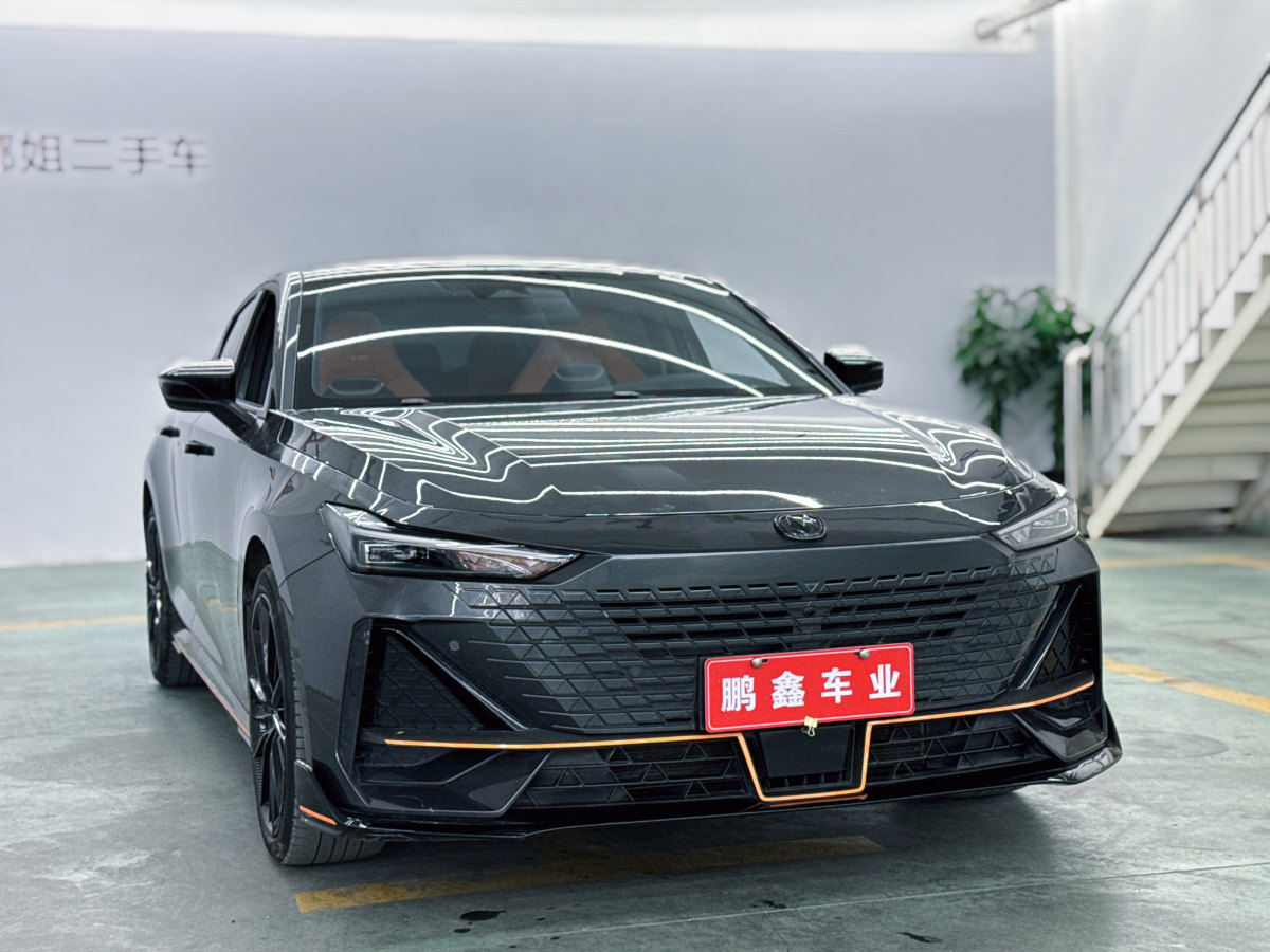 長(zhǎng)安 長(zhǎng)安UNI-V  2022款 1.5T 運(yùn)動(dòng)版圖片