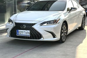 ES 雷克薩斯 200 卓越版