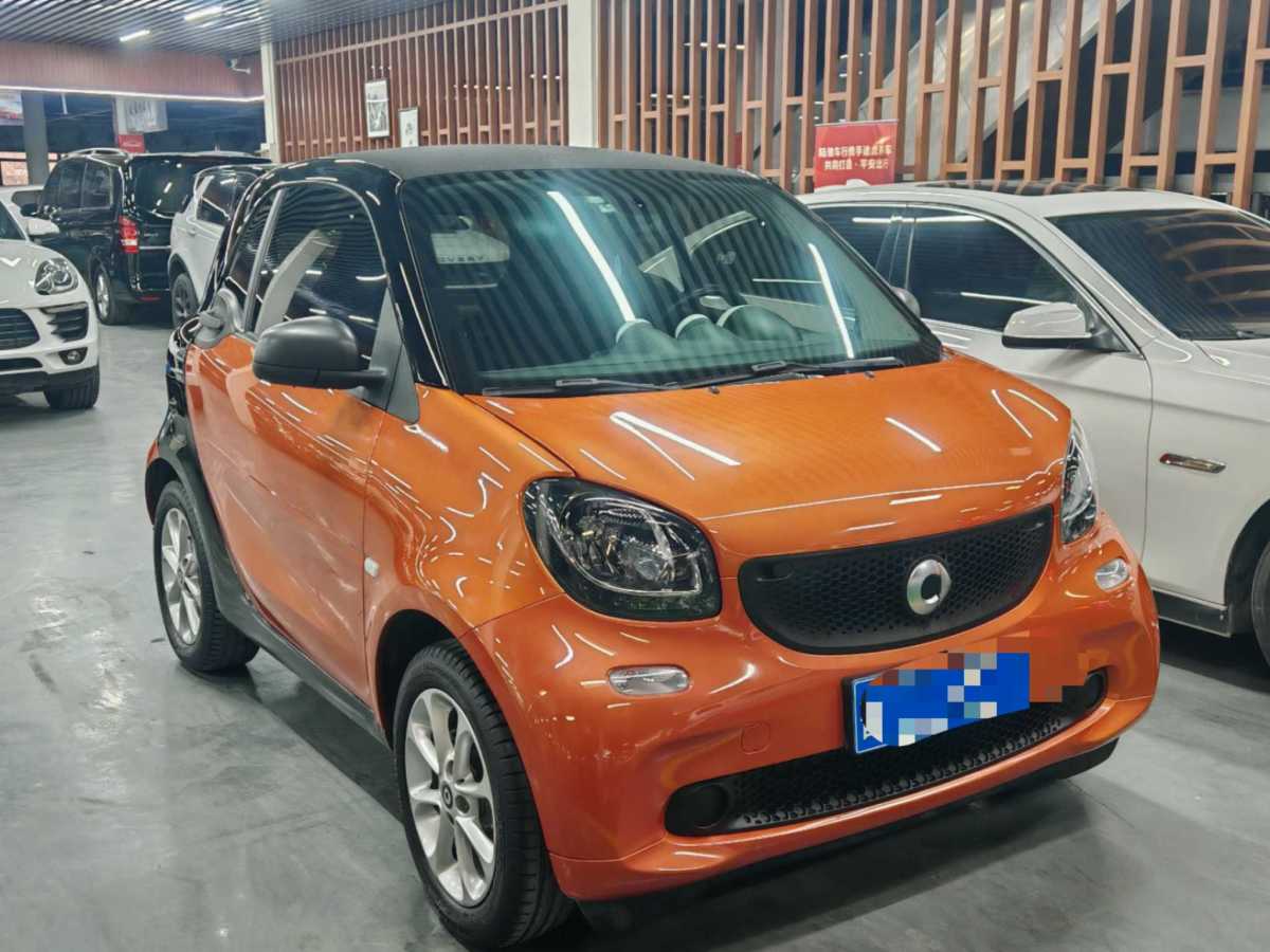 smart forfour  2018款 1.0L 52千瓦靈動(dòng)版圖片