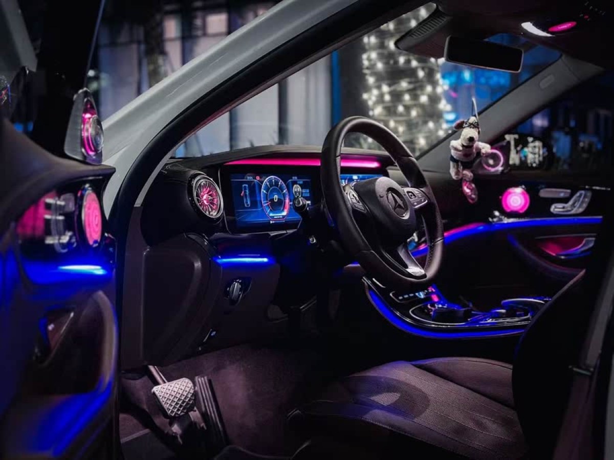 奔馳 奔馳E級  2022款 改款 E 300 L 時尚型圖片