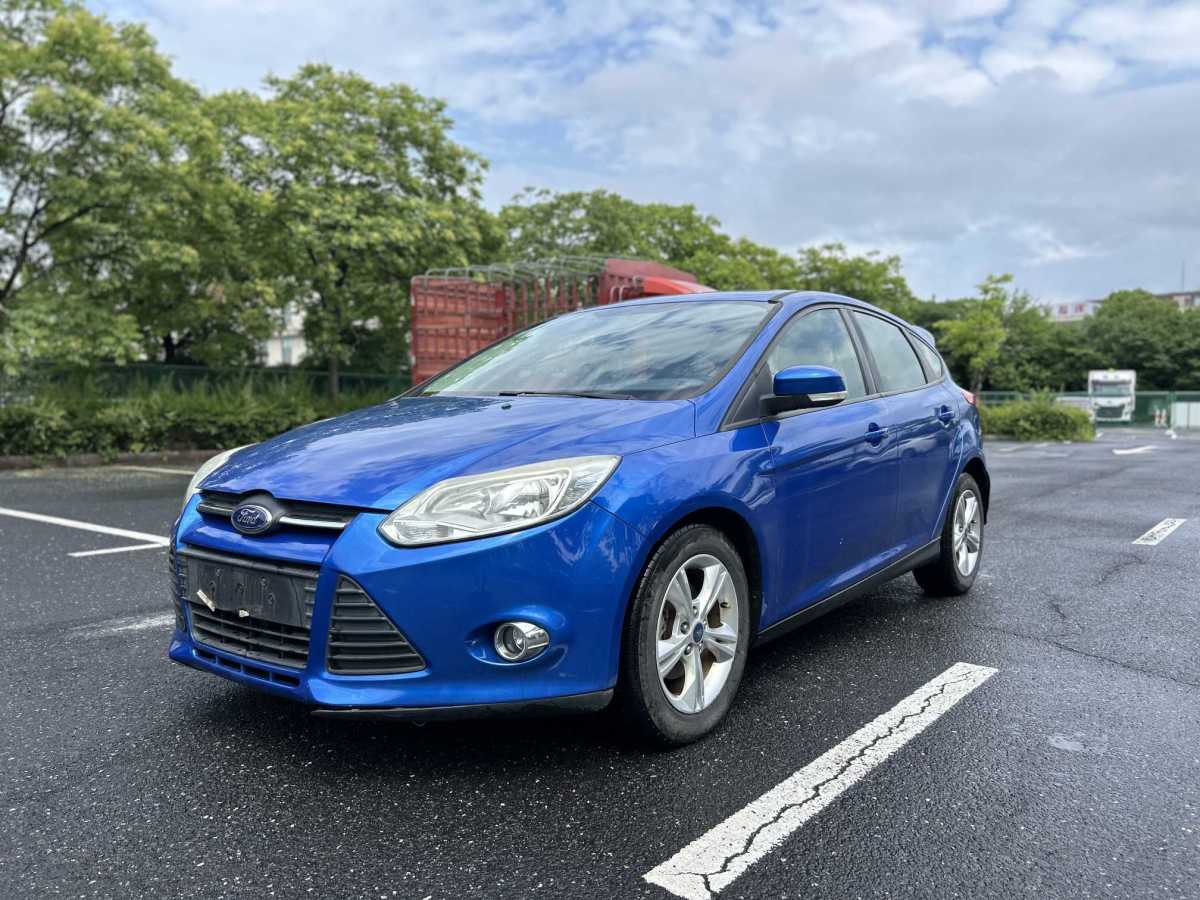 福特 ?？怂? 2015款 兩廂 1.6L 自動(dòng)風(fēng)尚型圖片