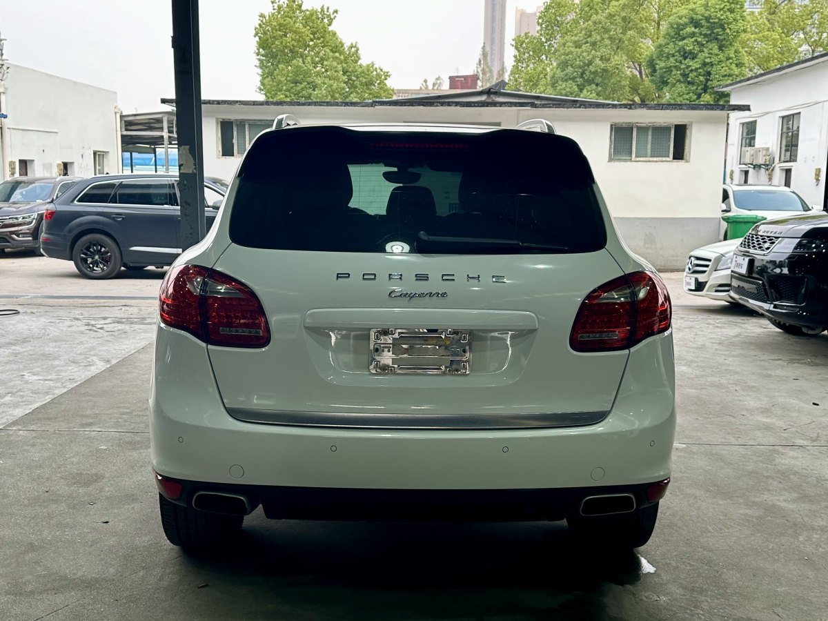 保時(shí)捷 Cayenne  2014款 Cayenne Platinum Edition 3.0T圖片