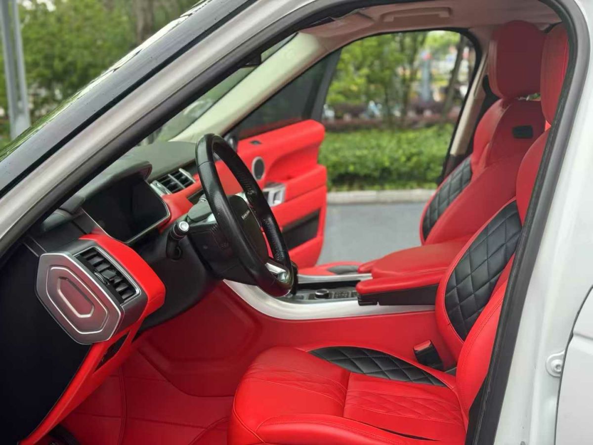 路虎 攬勝  2015款 運動版 3.0T SDV6 HSE Dynamic圖片