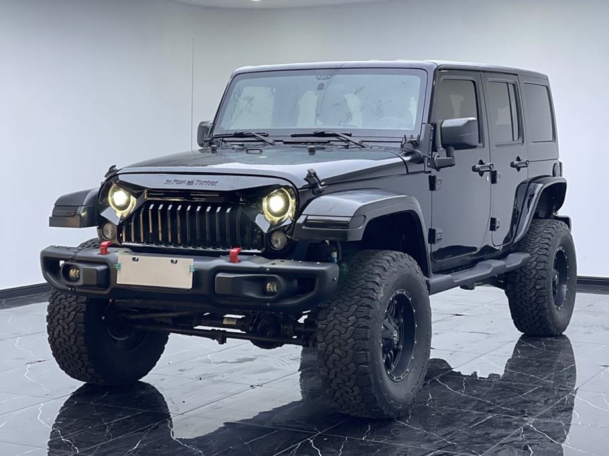 Jeep 牧馬人  2015款 3.0L Sahara 四門舒享版圖片