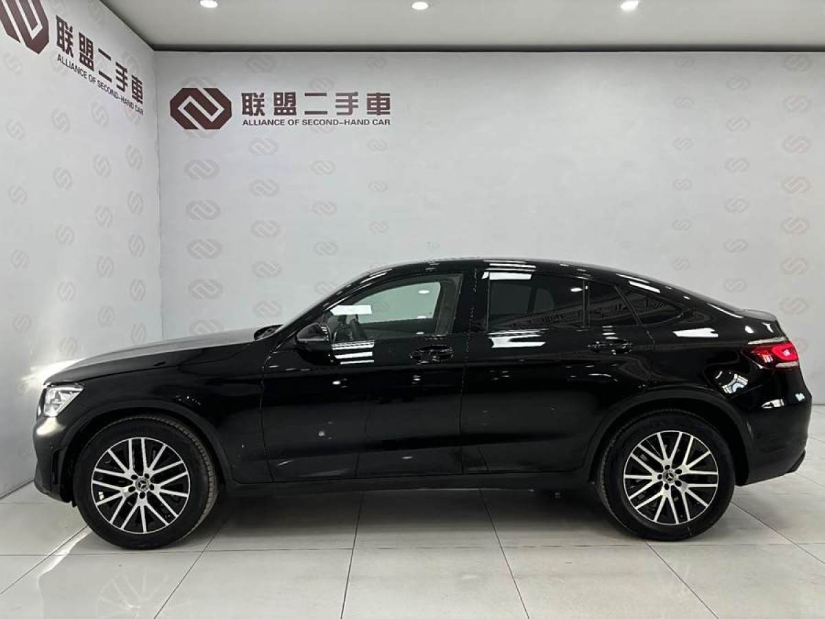 奔馳 奔馳GLC  2023款 改款 GLC 260 4MATIC 轎跑SUV圖片