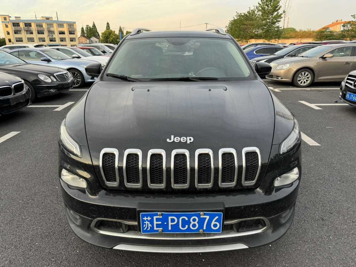 2018年1月Jeep 自由光  2017款 2.0L 优越版