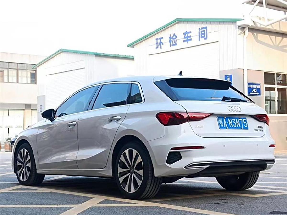 奧迪 奧迪A3  2022款 Sportback 35 TFSI 進(jìn)取運(yùn)動(dòng)型圖片