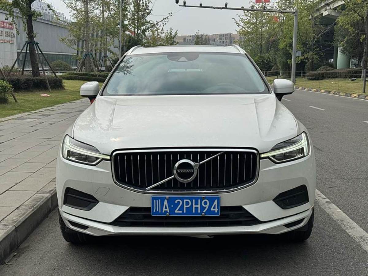 2019年6月沃爾沃 XC60  2019款  T5 四驅(qū)智逸版 國(guó)VI