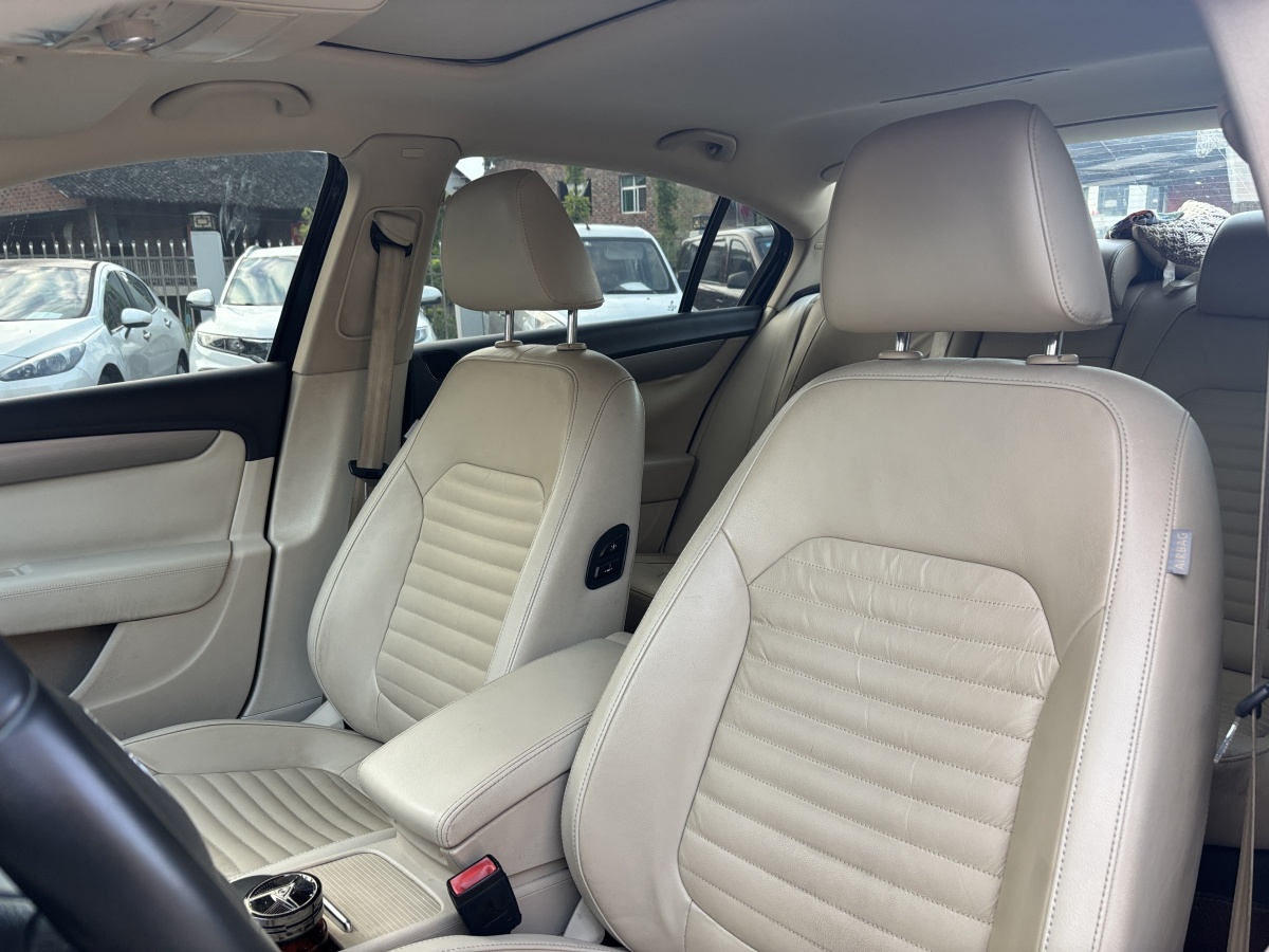 大眾 邁騰  2013款 1.8TSI 領(lǐng)先型圖片