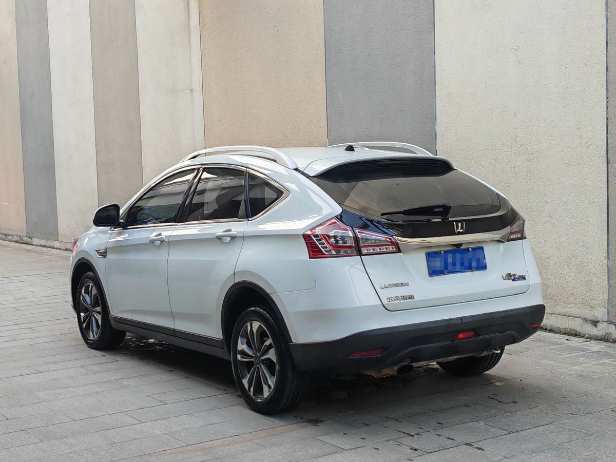 納智捷 優(yōu)6 SUV  2016款 1.8T 風尚超值型圖片