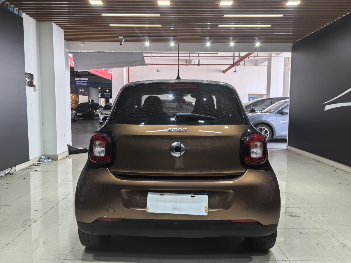 smart forfour  2016款 1.0L 52千瓦激情版圖片