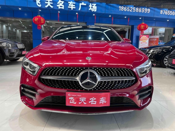 奔驰 奔驰A级  2020款 A 200 L 运动轿车