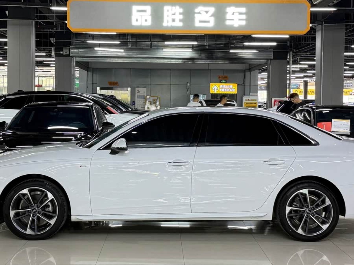 奧迪 奧迪A4L  2022款 40 TFSI 時(shí)尚動(dòng)感型圖片