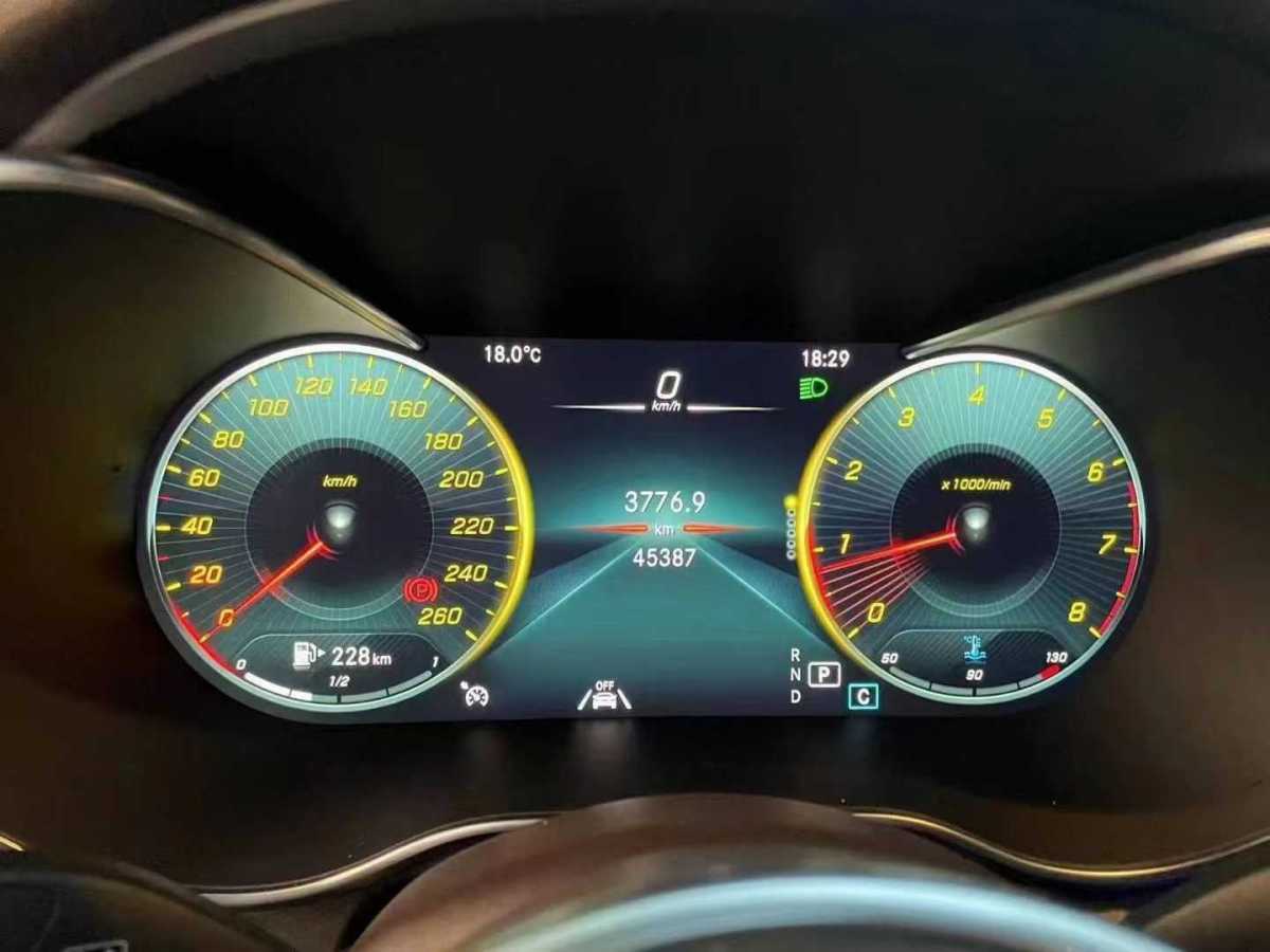 奔驰 奔驰GLC  2020款 GLC 300 L 4MATIC 豪华型图片
