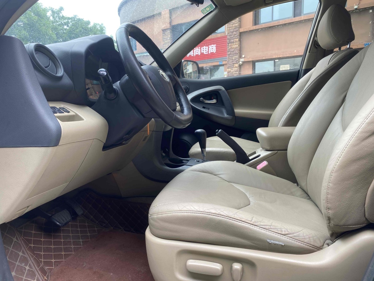 豐田 RAV4榮放  2012款 炫裝版 2.4L 自動四驅豪華圖片