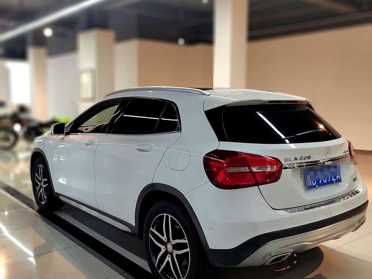 奔馳 奔馳GLA  2015款 GLA 220 4MATIC 時尚型圖片