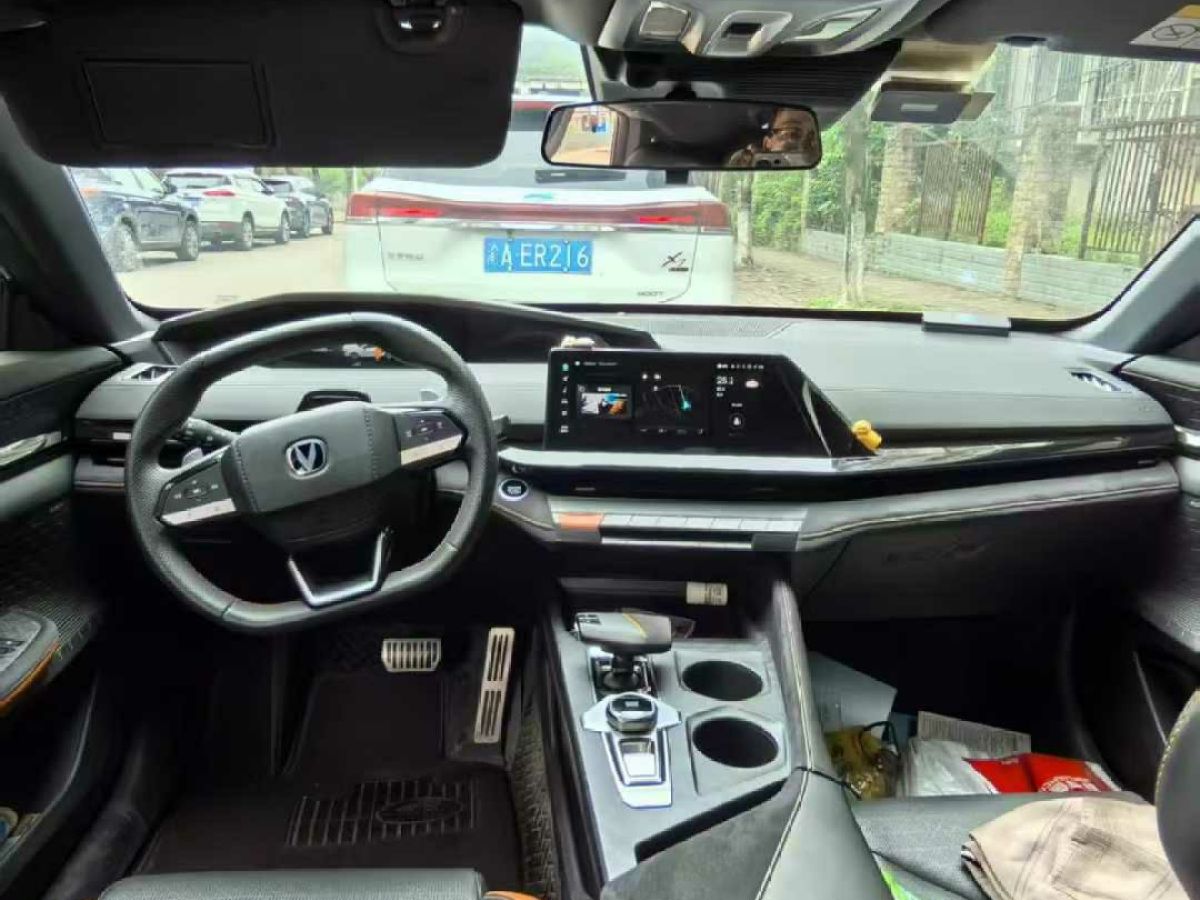 長安 長安UNI-V  2022款 1.5T 卓越型圖片