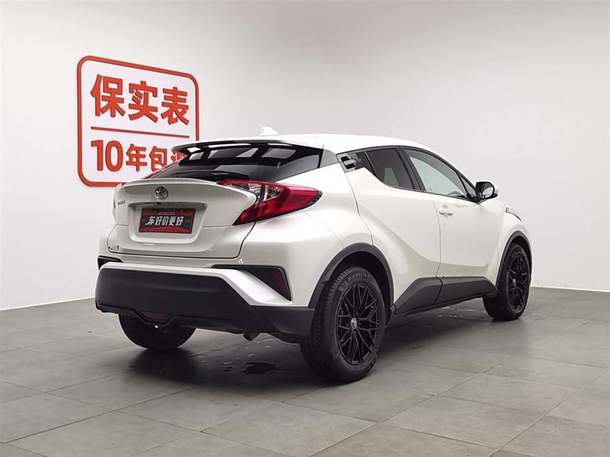 豐田 C-HR  2018款 2.0L 領(lǐng)先天窗版 國VI圖片