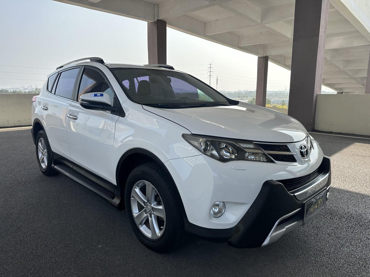 2013年12月豐田 RAV4  2016款 榮放 2.5L精英版