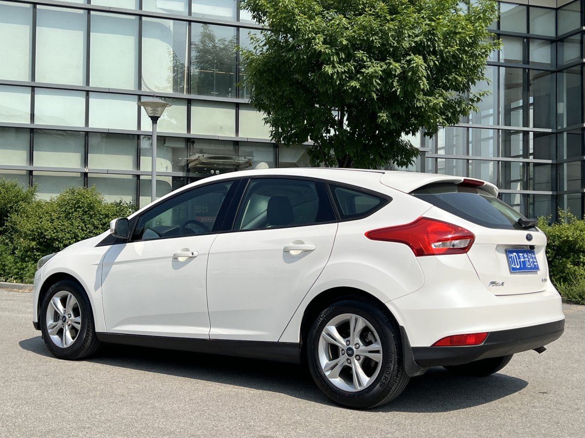 福特 ?？怂? 2015款 兩廂 1.6L 自動(dòng)舒適型圖片