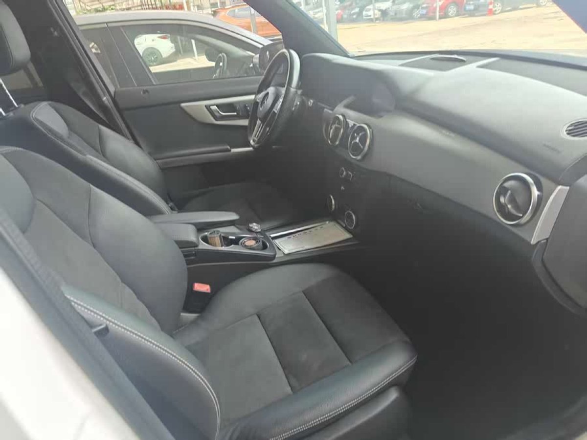 奔馳 奔馳GLK級  2015款 GLK 260 4MATIC 動感型 極致版圖片